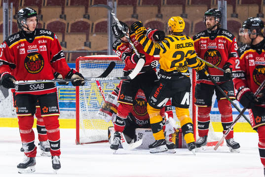 Luleås Radek Muzik och Skellefteås Jonathan Johnson