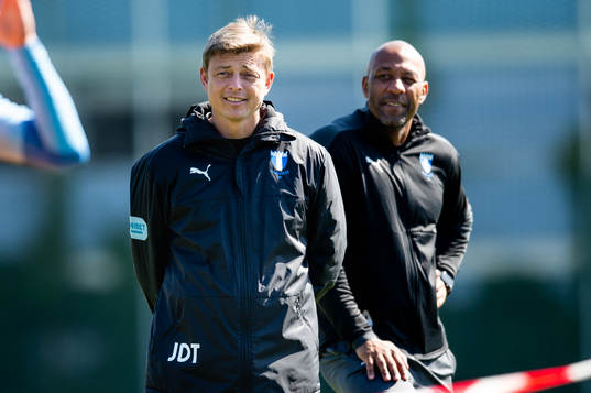 Huvudtränare Jon Dahl Tomasson
