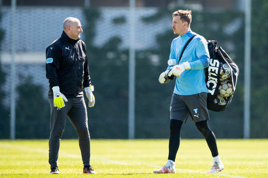 Målvaktstränare Jonnie Fedel och målvakt Johan Dahlin