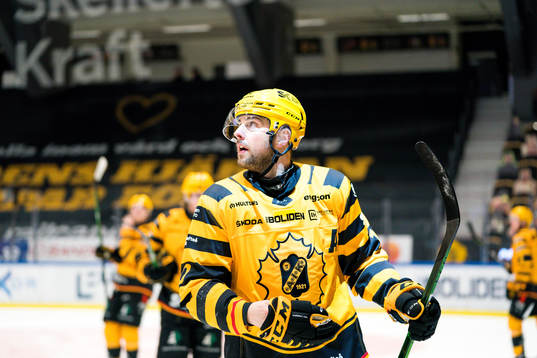 Skellefteås Joakim Lindström jublar