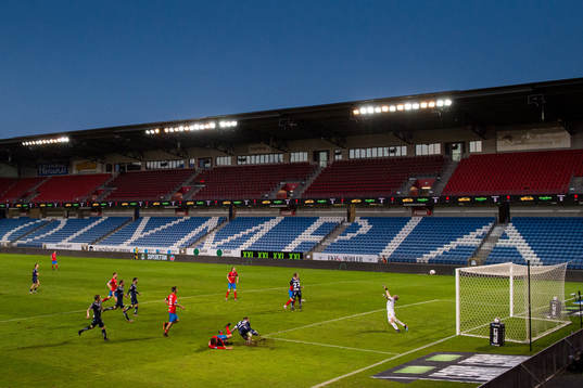 Helsingborgs Viktor Lundberg gör 3-1 bakom Örgrytes