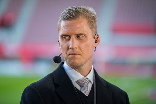 Pär Hansson i Discovery+ studio