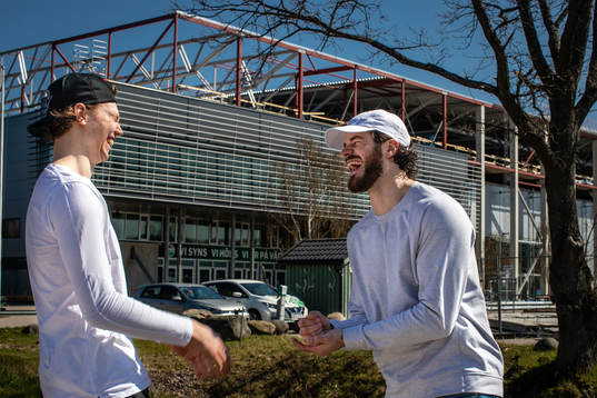 Rögles Moritz Seider och Eric Gelinas