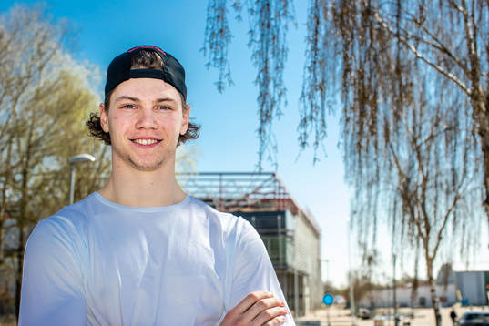 Rögles Moritz Seider och Eric Gelinas