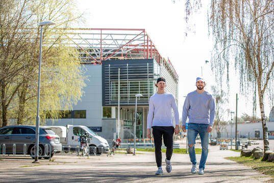 Rögles Moritz Seider och Eric Gelinas