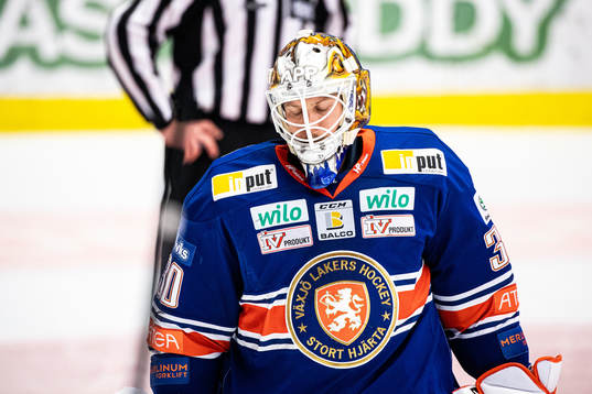 Växjös målvakt Viktor Fasth lämnar isen