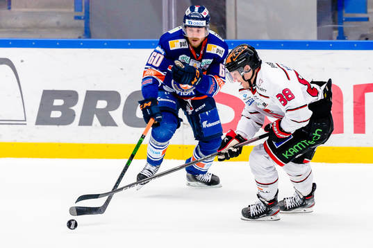 Växjös Erik Josefsson och Örebros Joonas Rask