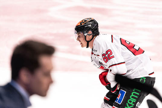 Örebros Robert Leino har ont