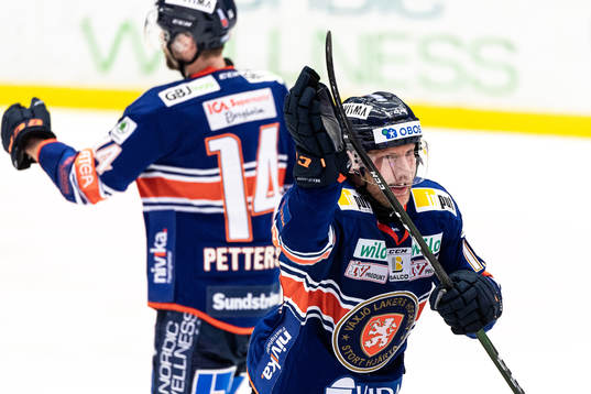 Växjös Richard Gynge jublar
