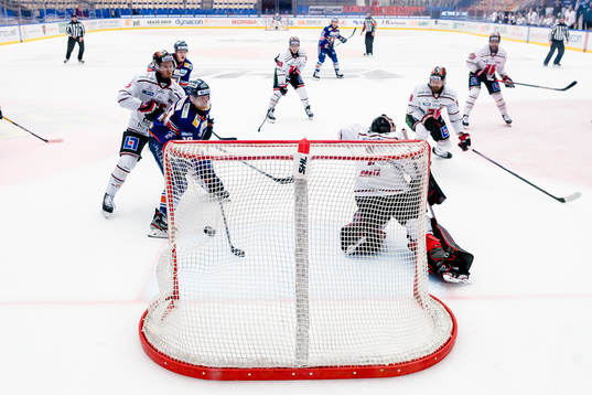 Växjös Jack Drury gör mål 2-2