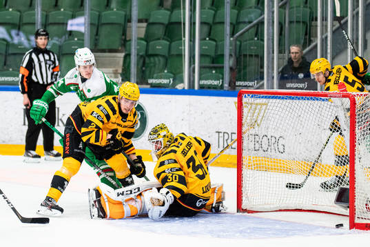 Rögles Adam Edström gör 3-1