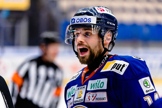 Växjös Emil Pettersson skriker