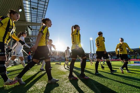 Häckens Filippa Angeldahl, Julia Zigiotti Olme, Elin