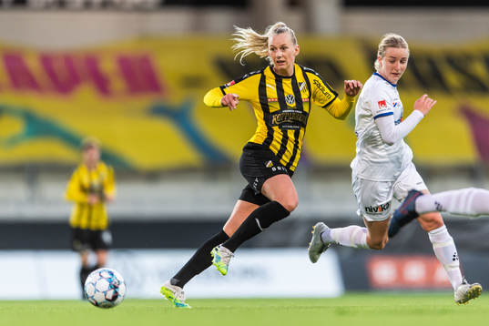 Häckens Stina Blackstenius