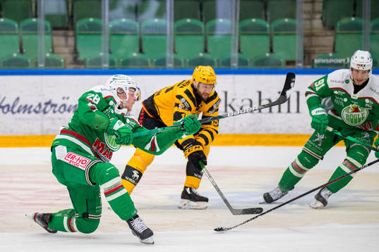 Rögles Anton Bengtsson gör 2-0