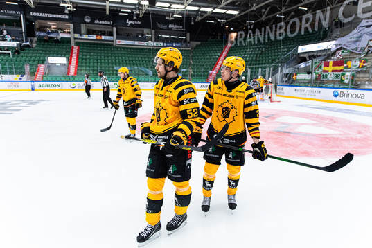 Skellefteås Arvid Lundberg och Adam Wilsby deppar