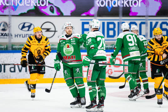 Rögles Ted Brithén och Anton Bengtsson jublar