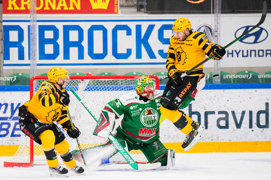 Skellefteås Andreas Wingerli och Rickard Hugg oroar mot