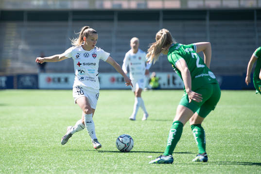 Rosengårds Jelena Cankovic och Hammarbys Eva Nyström