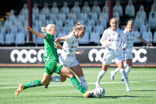 Rosengårds Jelena Cankovic fälls av Hammarbys Alice
