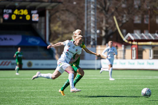 Rosengårds Mimmi Larsson och Hammarbys Alice Carlsson