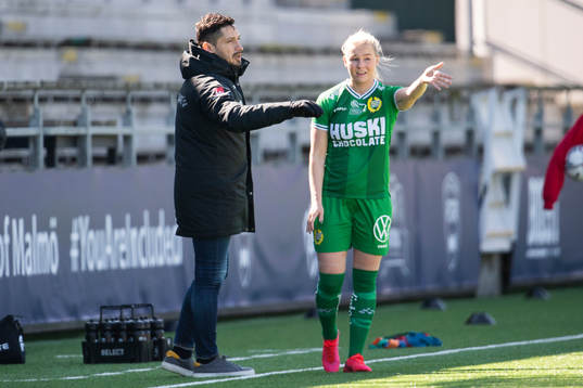 Hammarbys tränare Pablo Pinones-Arce och Emma Jansson