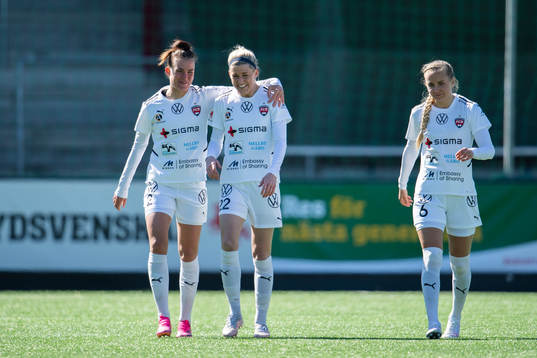 Rosengårds Katrine Veje och Olivia Schough