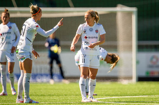 Rosengårds Sanne Troelsgaard och Mimmi Larsson