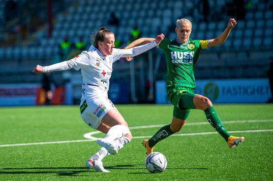 Rosengårds Stefanie Sanders och Hammarbys Alice Carlsson