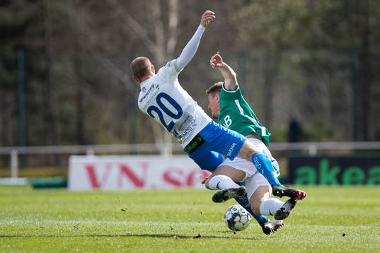 Värnamos Freddy Winsth och Brages Leonard Pllana