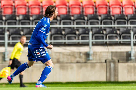 Sundsvalls Linus Hallenius jublar