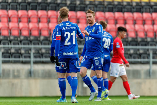 Sundsvalls David Myrestam jublar med Sundsvalls Pontus