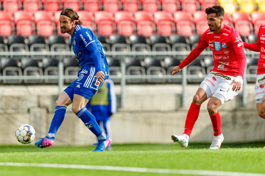 Sundsvalls Linus Hallenius gör 1-0