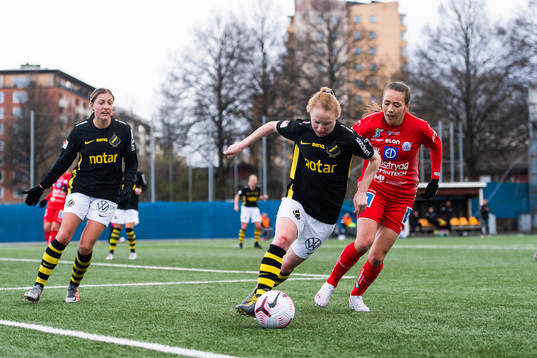 s Caroline Murray och Linköpings Elin Landström