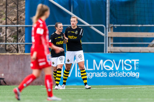 s Jenny Danielsson jublar