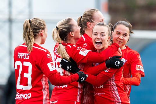 Linköpings Cornelia Kapocs, Ronja Aronsson och Olga