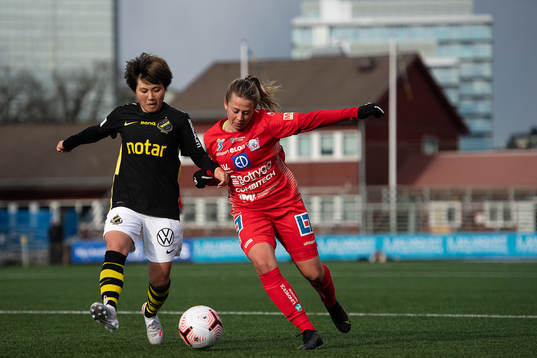 s Honoka Hayashi och Linköpings Cornelia Kapocs