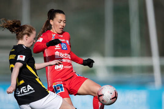 s Caroline Murray och Linköpings Elin Landström