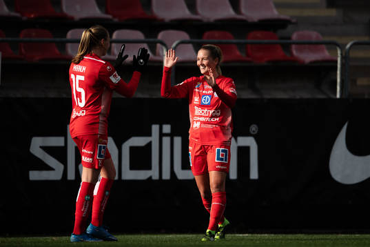 Linköpings Frida Leonhardsen Maanum och Ronja Aronsson