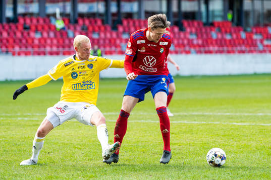 Falkenbergs Adam Bergmark Wiberg och Östers John Stenberg