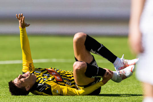 Häckens Alexander Jeremejeff har ont