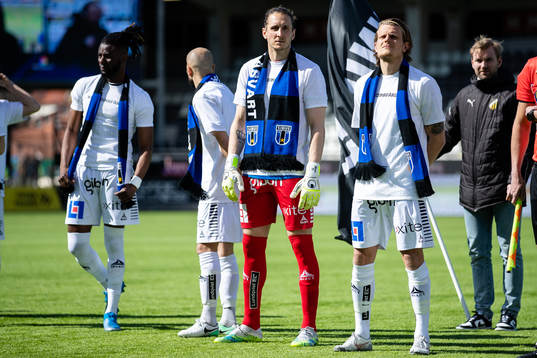 Sirius målvakt David Mitov Nilsson och Tim Björkström
