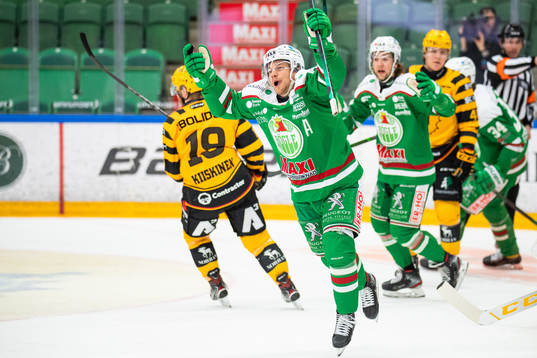 Rögles Leon Bristedt jublar