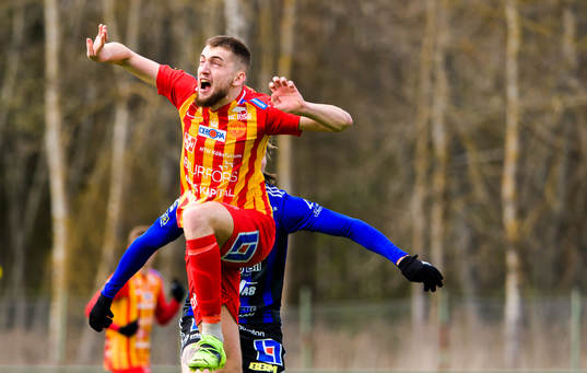Örebro Syrianskas Adnan Catic