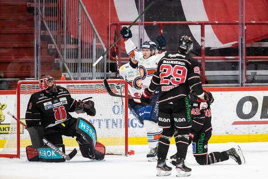 Växjös Marcus Sylvegård jublar