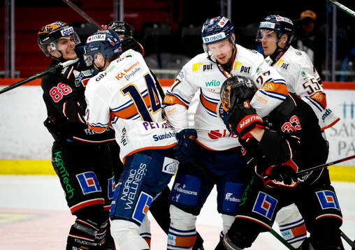 Örebros Joonas Rask och Christopher Mastomäki och