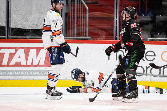 Växjös Tim Erixon har ont