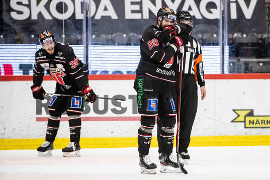 Örebros Emil Larsson och Ludvig Rensfeldt deppar