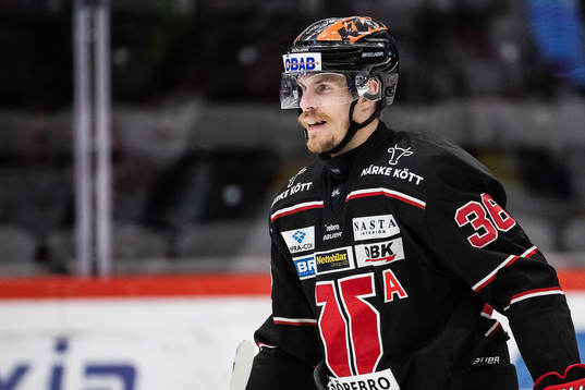 Örebros Emil Larsson deppar