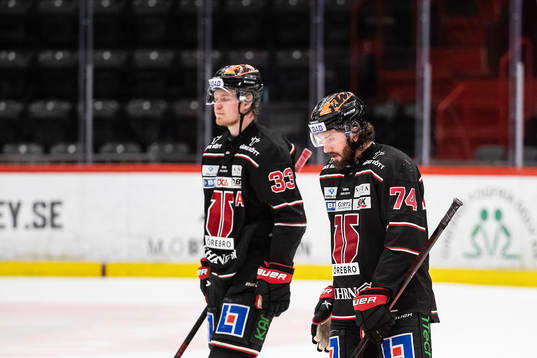 Örebros Christopher Mastomäki och Nick Ebert deppar